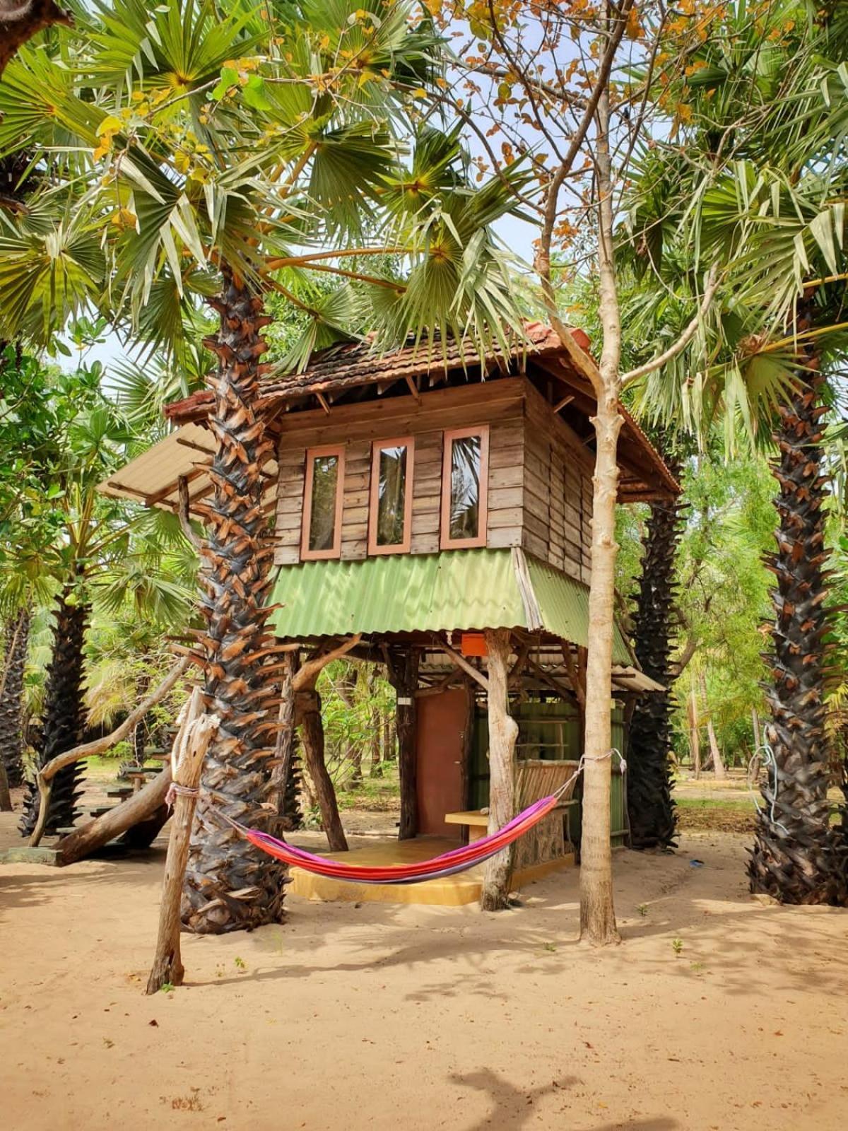 Light House Beach Hut Komari Buitenkant foto